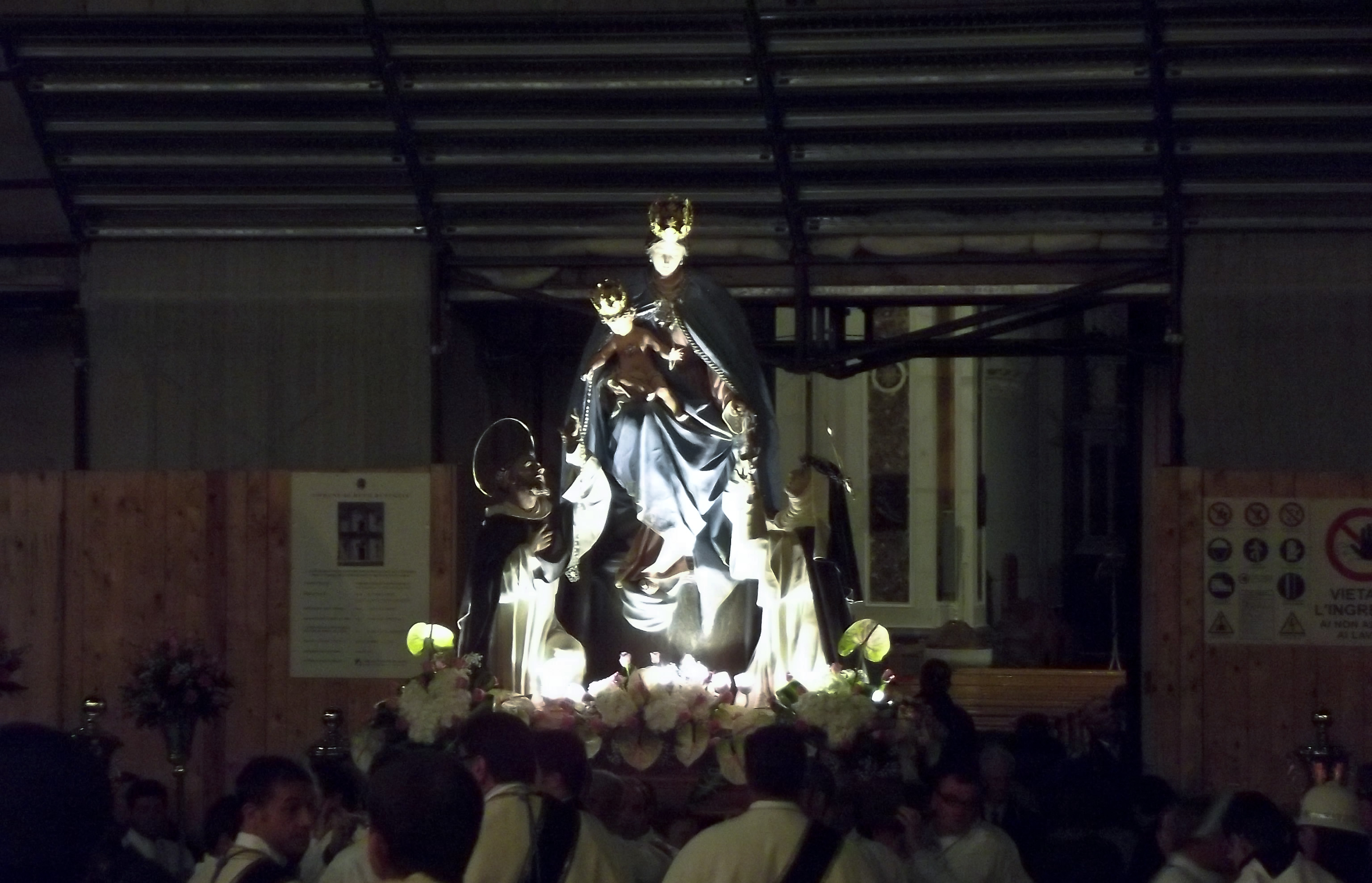 Le foto della Processione della Madonna del Rosario.