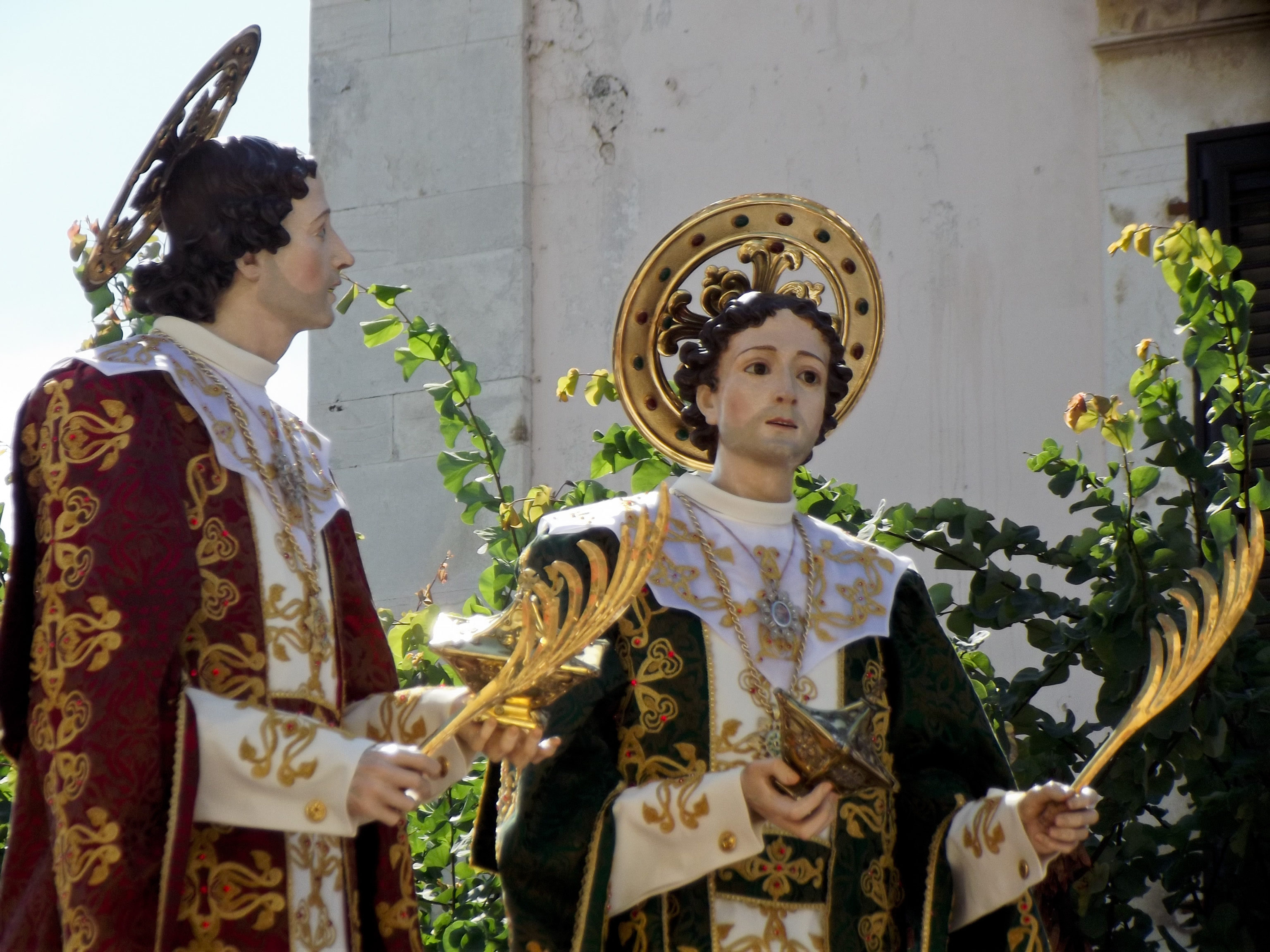 Festa dei Santi Medici Cosma e Damiano. Domenica 30 la Processione del simulacro.